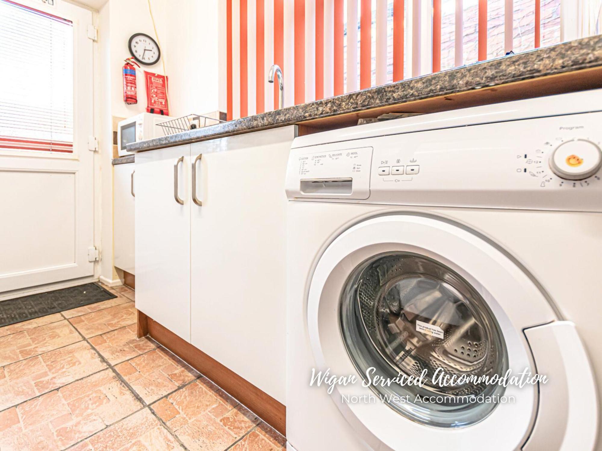 Wigan Serviced Accommodation מראה חיצוני תמונה