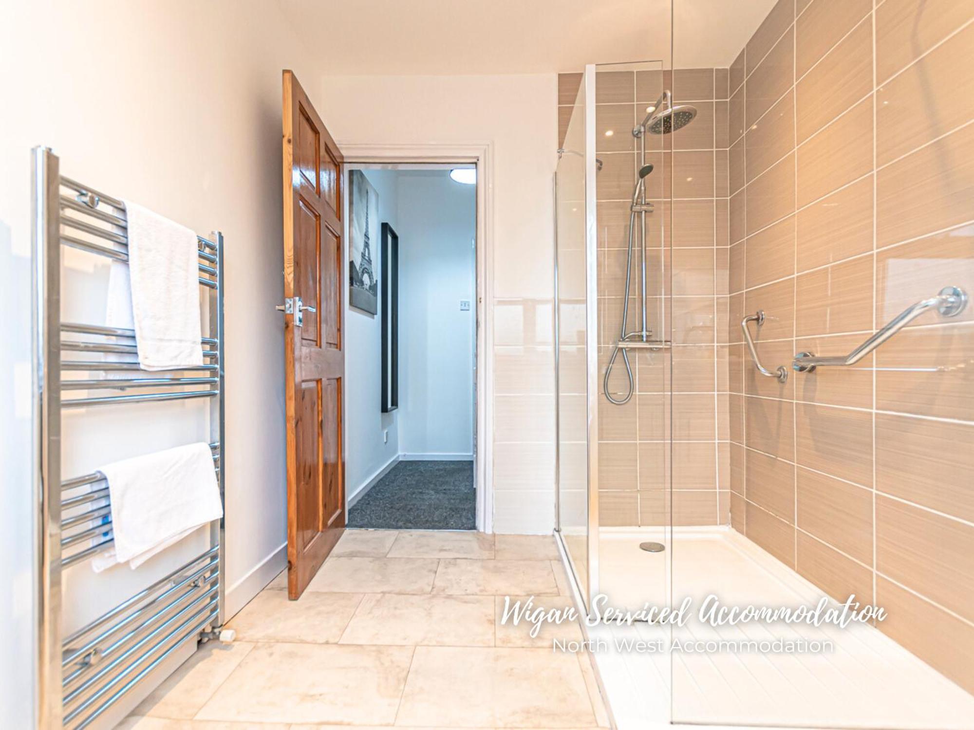 Wigan Serviced Accommodation מראה חיצוני תמונה