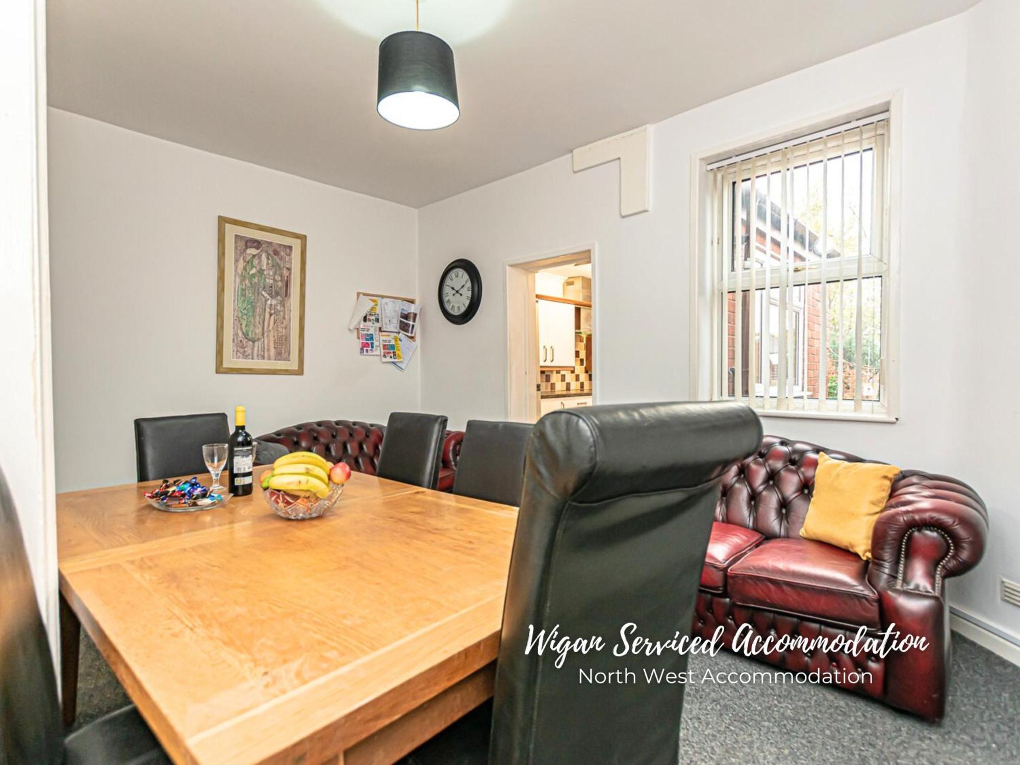 Wigan Serviced Accommodation מראה חיצוני תמונה