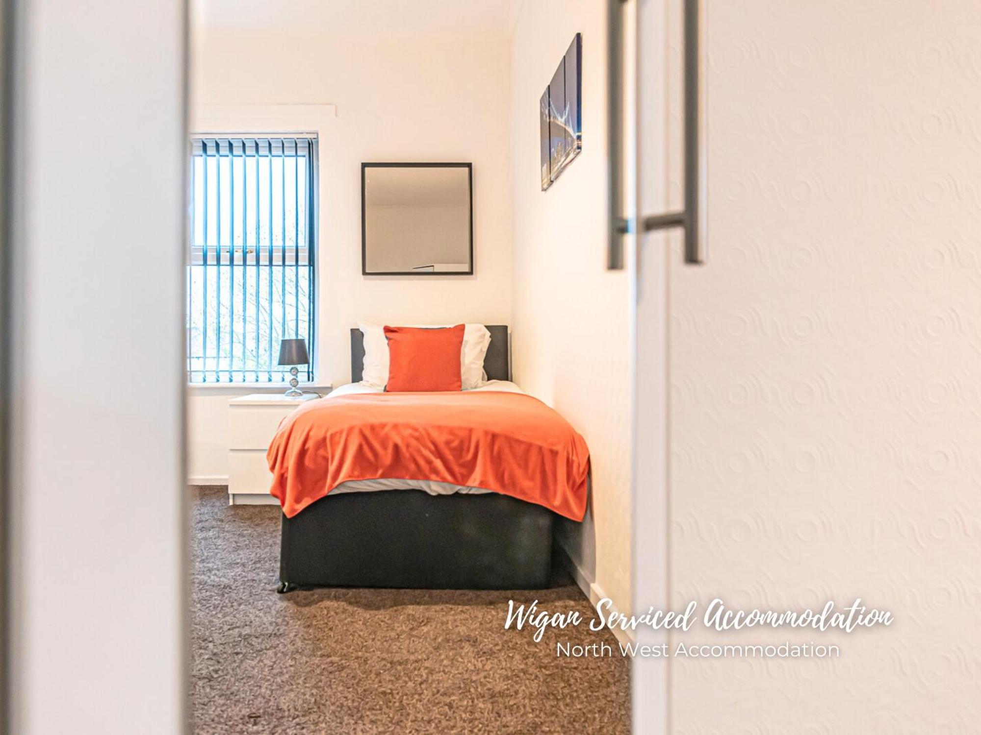 Wigan Serviced Accommodation מראה חיצוני תמונה