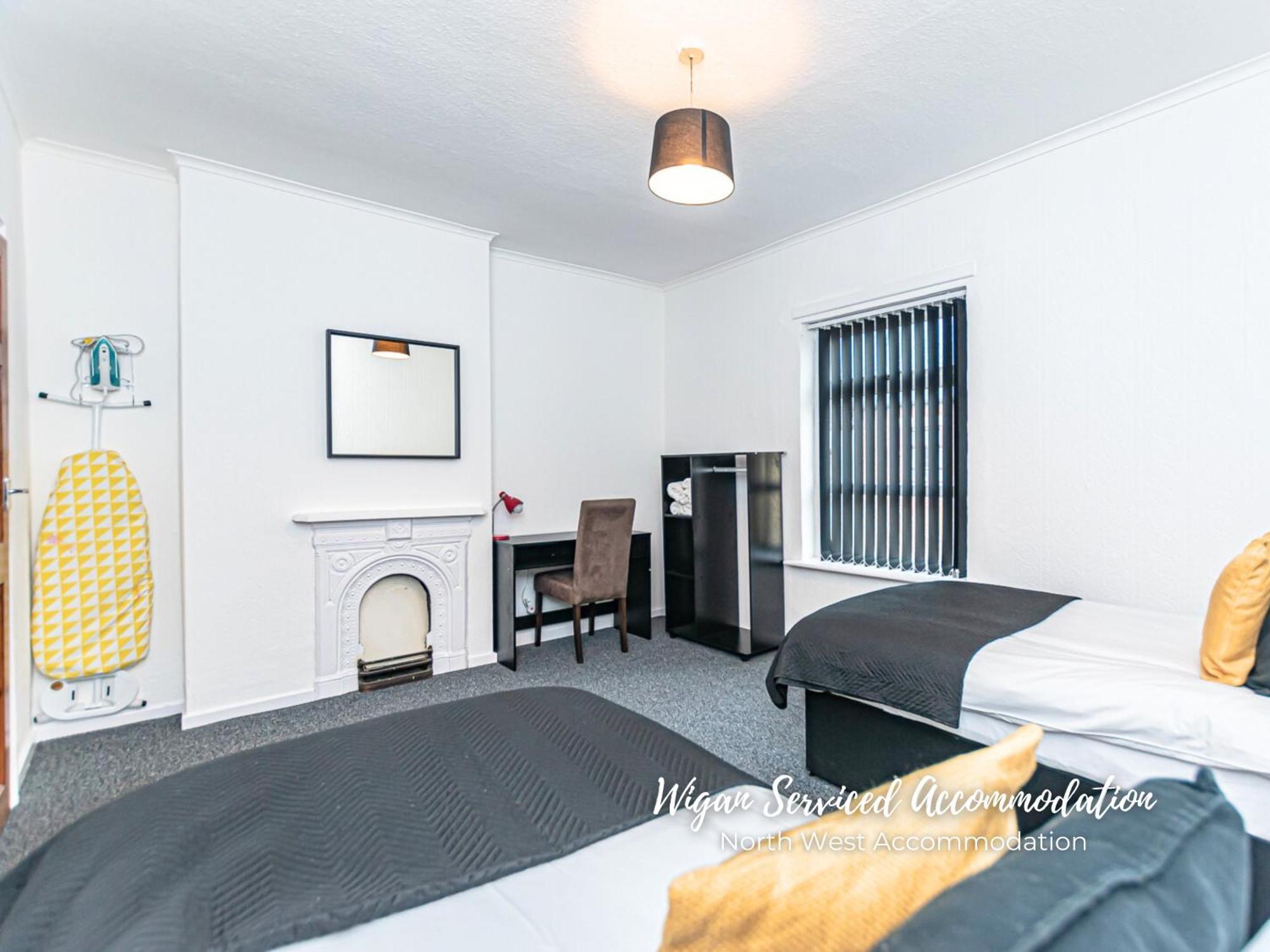 Wigan Serviced Accommodation מראה חיצוני תמונה